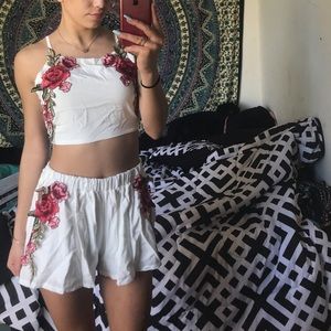Floral white/red two piece set ❤️❤️